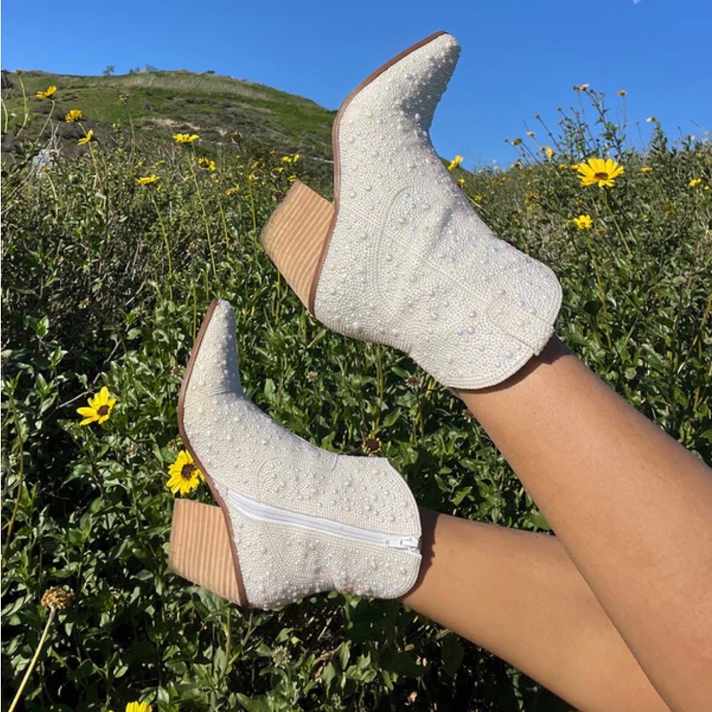 Betsey Johnson Emory Boot - Pearl
